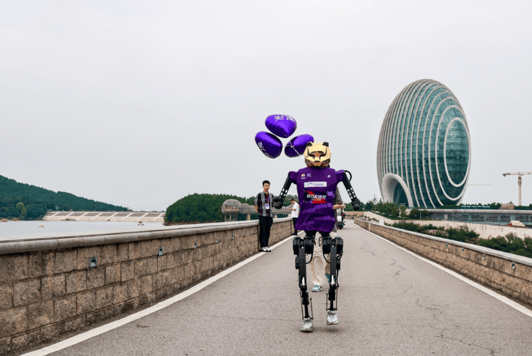 新一轮北京机动车尾号限行轮换即将开始；北京8条公交线路拟调整丨朝闻北京