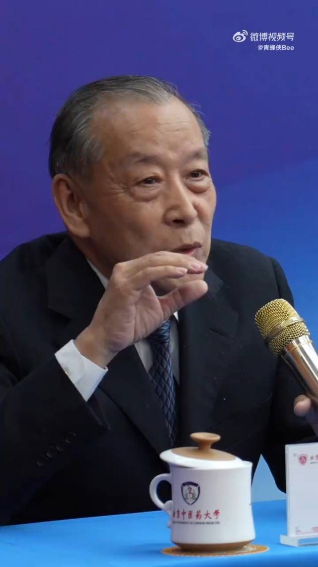 青年早新闻 | “你知道小猪佩奇的姐姐是谁吗?”